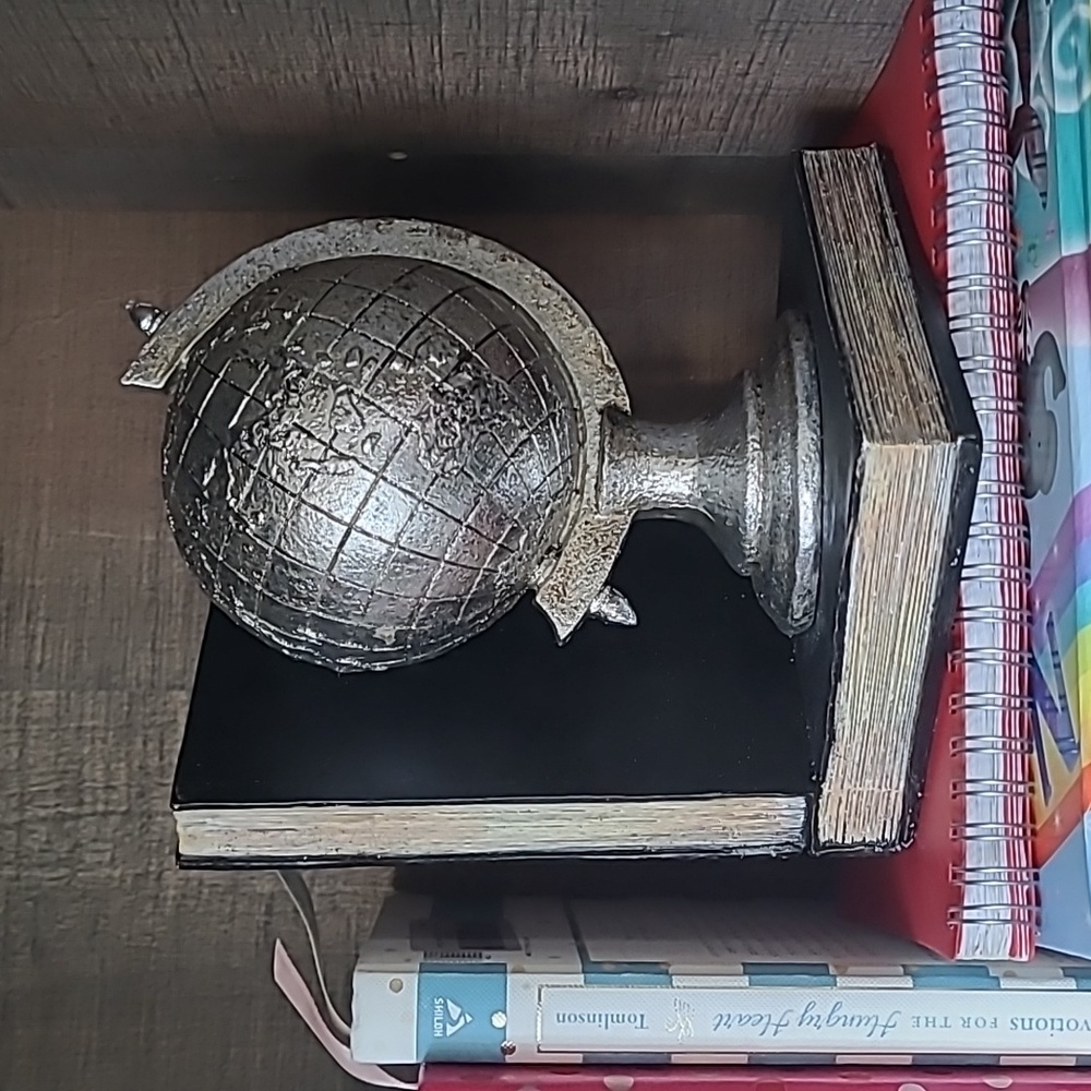 Bookend